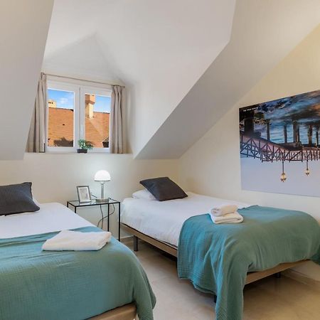 דירות Luxury Penhouse, Sotogrande Marina - Located In An Exclusive Island Of The Marina מראה חיצוני תמונה