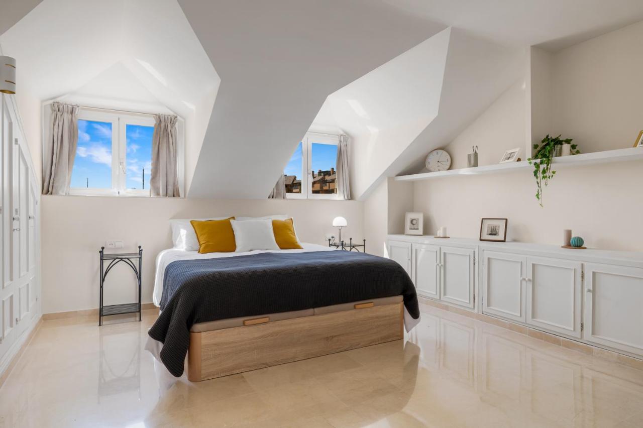 דירות Luxury Penhouse, Sotogrande Marina - Located In An Exclusive Island Of The Marina מראה חיצוני תמונה