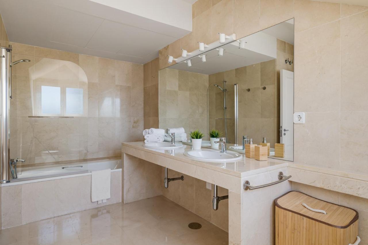 דירות Luxury Penhouse, Sotogrande Marina - Located In An Exclusive Island Of The Marina מראה חיצוני תמונה