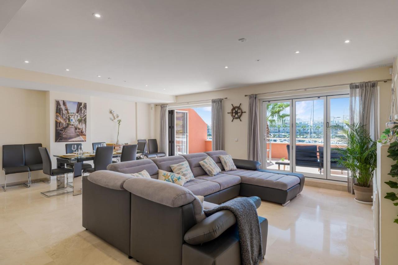 דירות Luxury Penhouse, Sotogrande Marina - Located In An Exclusive Island Of The Marina מראה חיצוני תמונה
